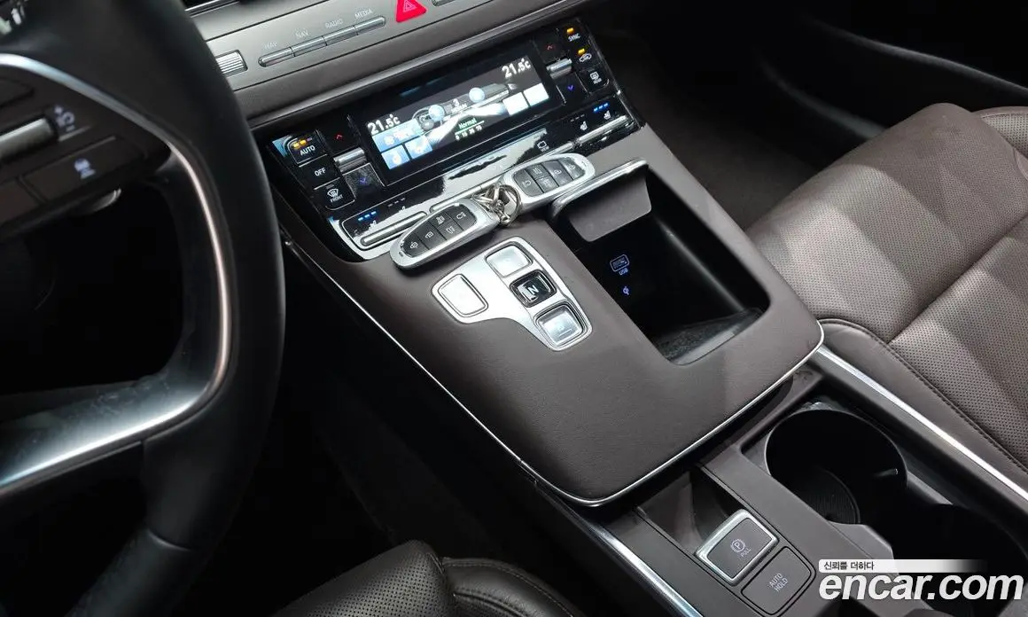 Hyundai Grandeur 2022 2.4 автомат (гидро), фото 12