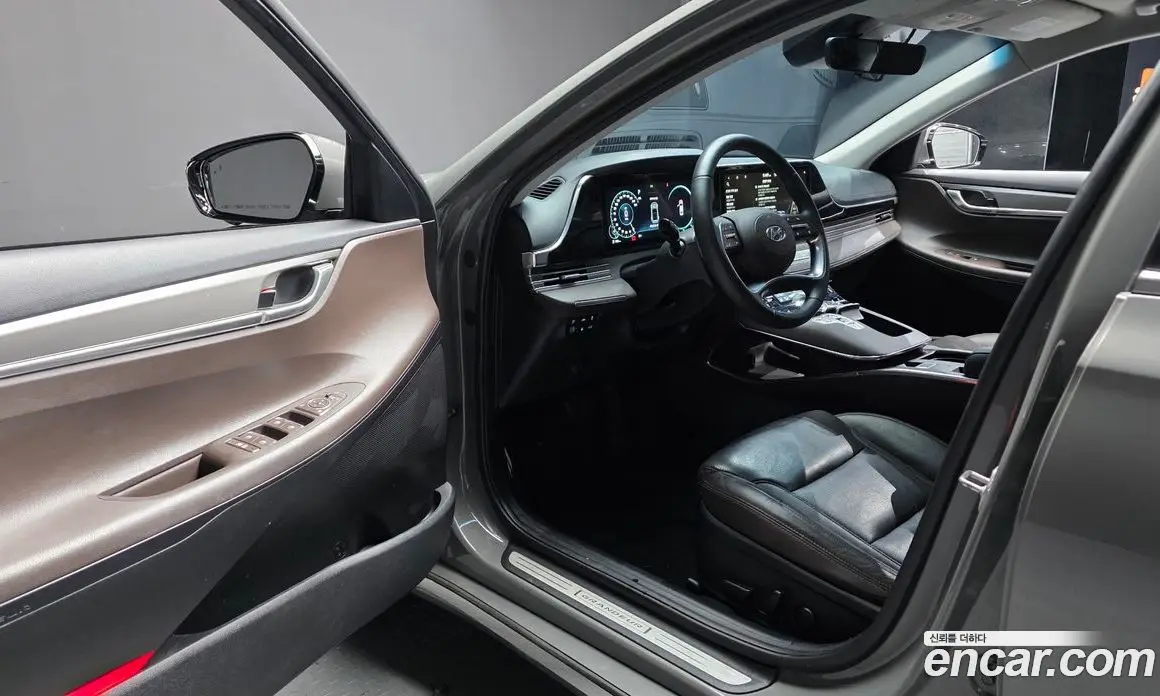 Hyundai Grandeur 2022 2.4 автомат (гидро), фото 13