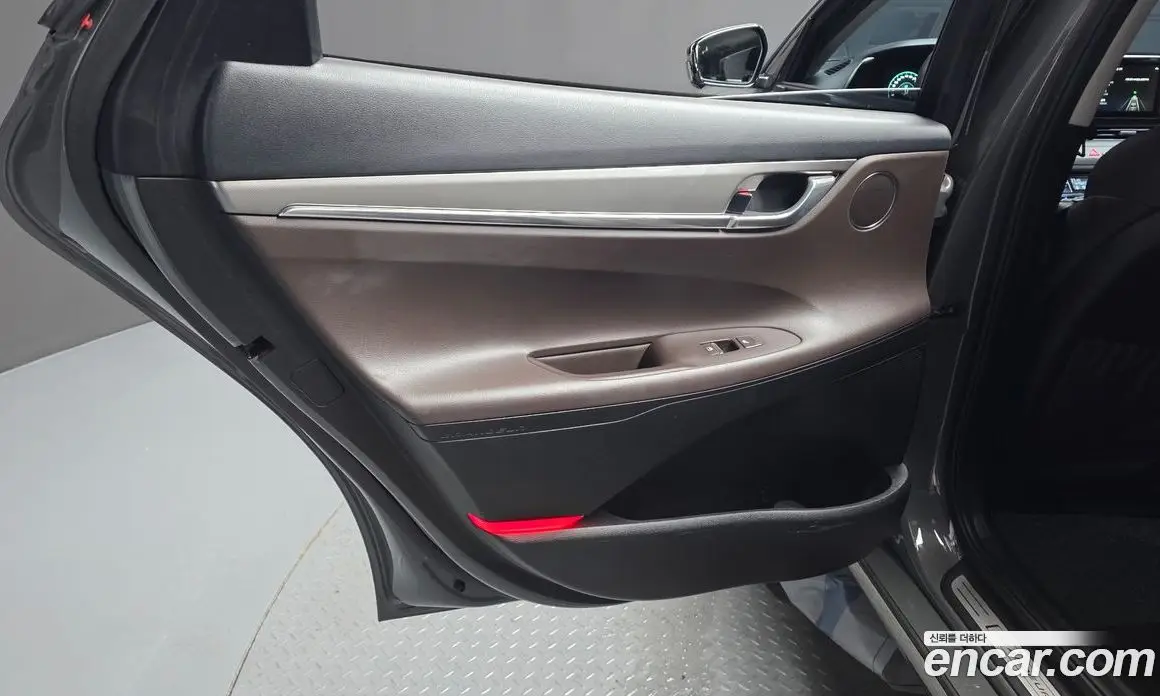 Hyundai Grandeur 2022 2.4 автомат (гидро), фото 15