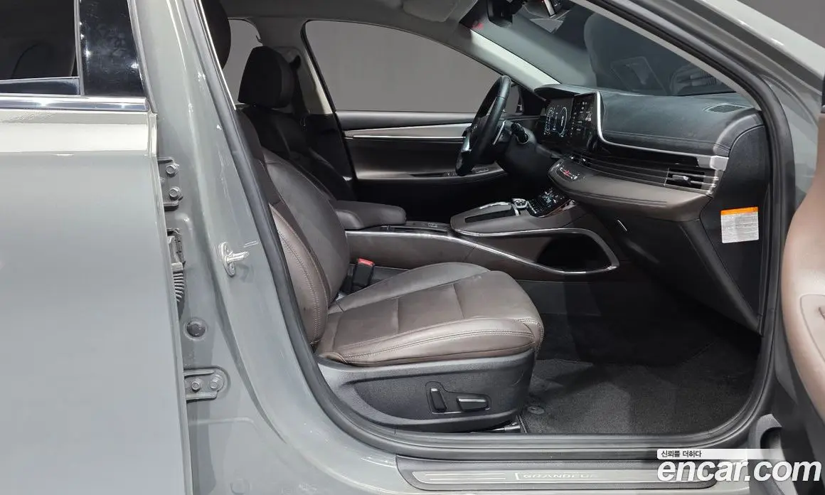 Hyundai Grandeur 2022 2.4 автомат (гидро), фото 16
