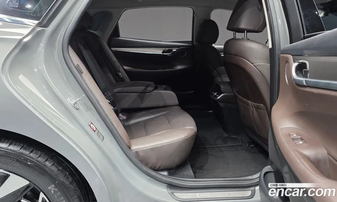 Hyundai Grandeur 2022 2.4 автомат (гидро), фото 17