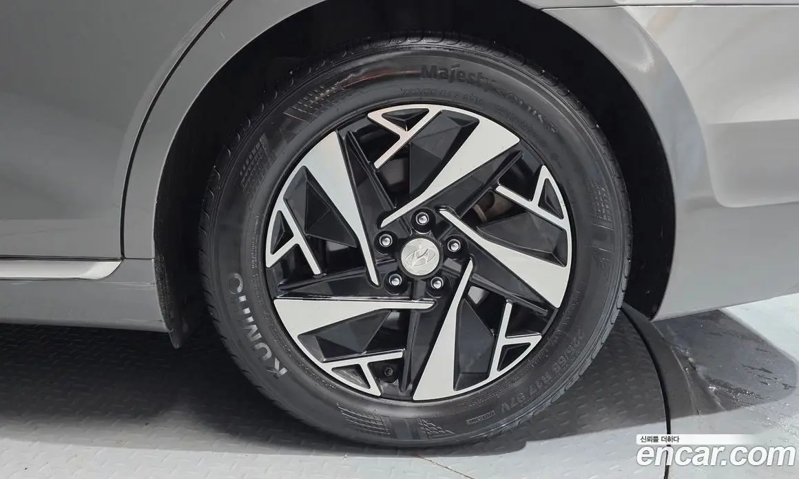 Hyundai Grandeur 2022 2.4 автомат (гидро), фото 7