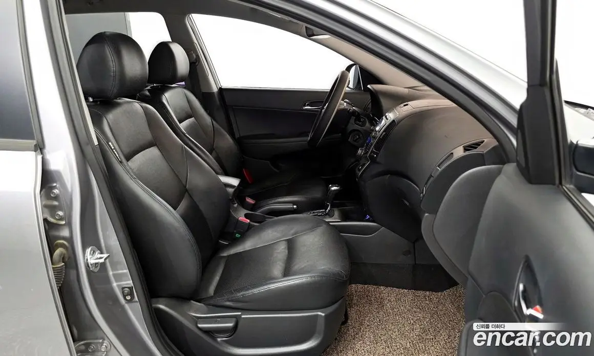 Hyundai i30 2011 1.6 автомат (гидро), фото 11 Hyundai i30 2011 1.6 автомат (гидро), фото 11