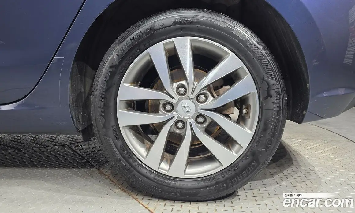 Hyundai i30 2018 1.4 автомат (гидро), фото 7