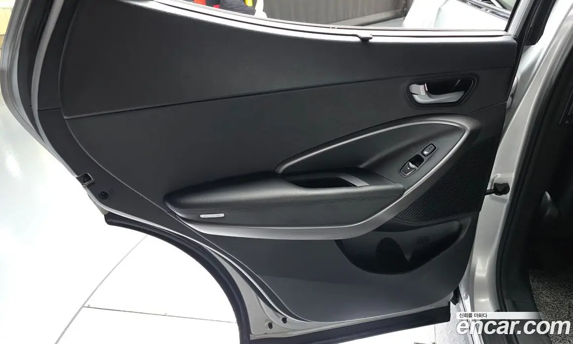 Hyundai Santa Fe 2016 2.0 автомат (гидро), фото 15 Hyundai Santa Fe 2016 2.0 автомат (гидро), фото 15