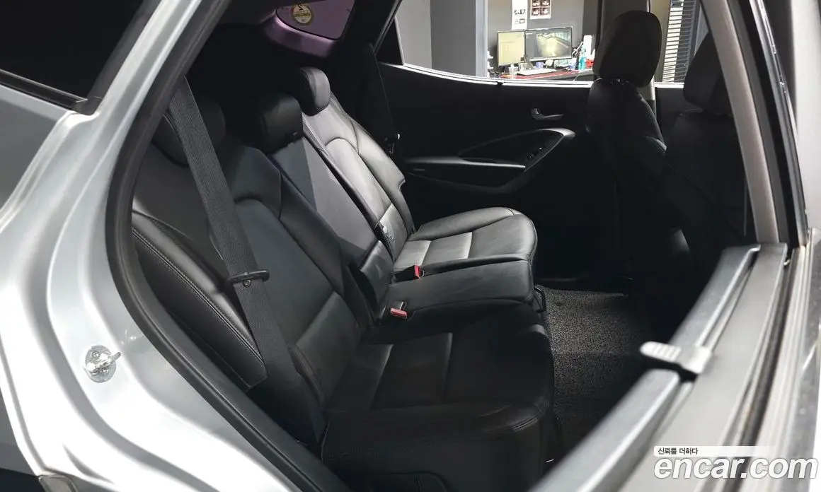 Hyundai Santa Fe 2016 2.0 автомат (гидро), фото 18 Hyundai Santa Fe 2016 2.0 автомат (гидро), фото 18