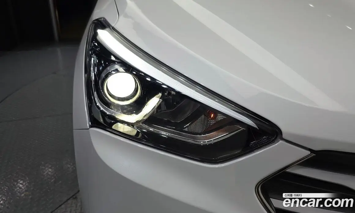 Hyundai Santa Fe 2017 2.0 автомат (гидро), фото 8