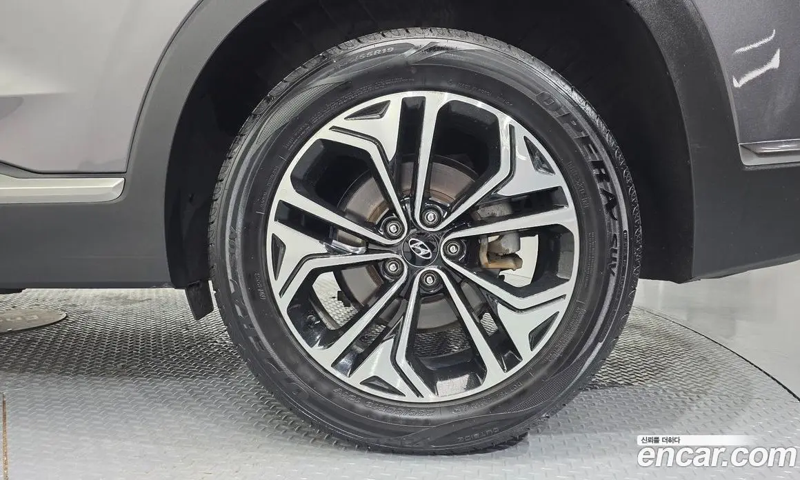 Hyundai Santa Fe 2018 2.0 автомат (гидро), фото 7 Hyundai Santa Fe 2018 2.0 автомат (гидро), фото 7