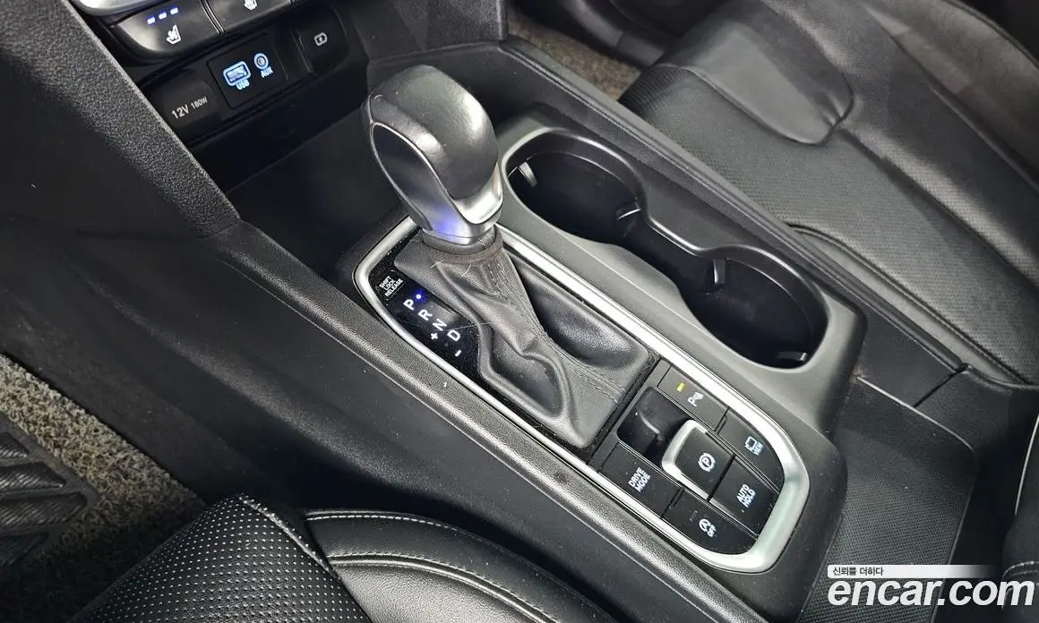 Hyundai Santa Fe 2018 2.0 автомат (гидро), фото 12 Hyundai Santa Fe 2018 2.0 автомат (гидро), фото 12