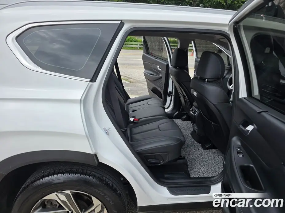 Hyundai Santa Fe 2022 2.5 автомат (гидро), фото 16
