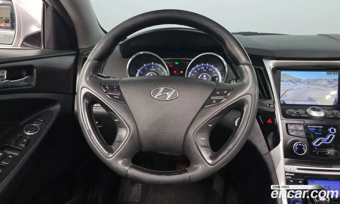 Hyundai Sonata 2011 2.0 автомат (гидро), фото 12
