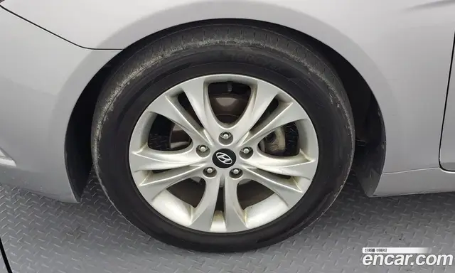 Hyundai Sonata 2011 2.0 автомат (гидро), миниатюра 5