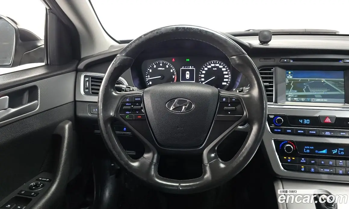 Hyundai Sonata 2014 2.0 автомат (гидро), фото 12