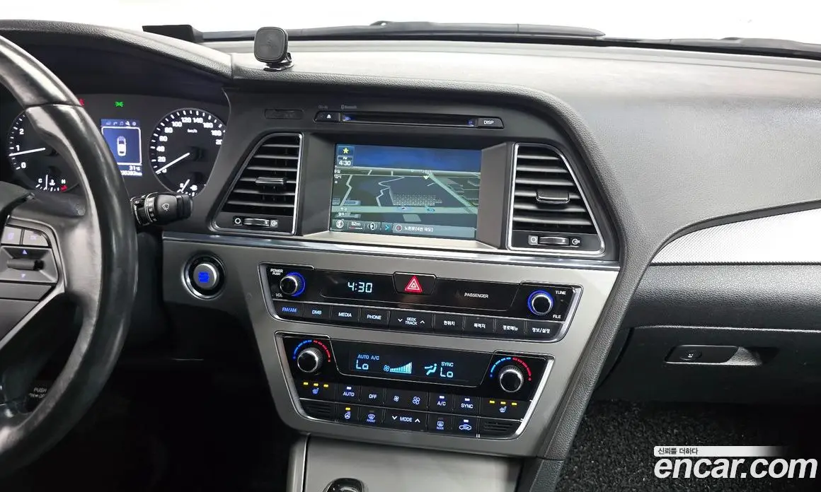 Hyundai Sonata 2014 2.0 автомат (гидро), фото 14