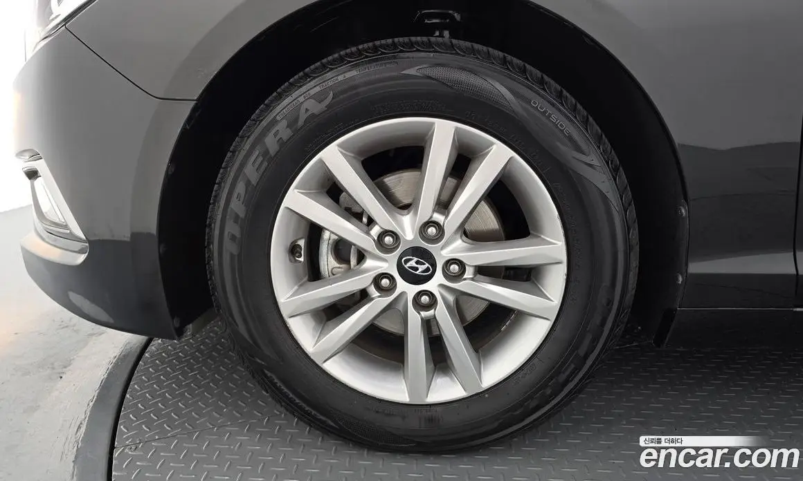 Hyundai Sonata 2014 2.0 автомат (гидро), фото 5