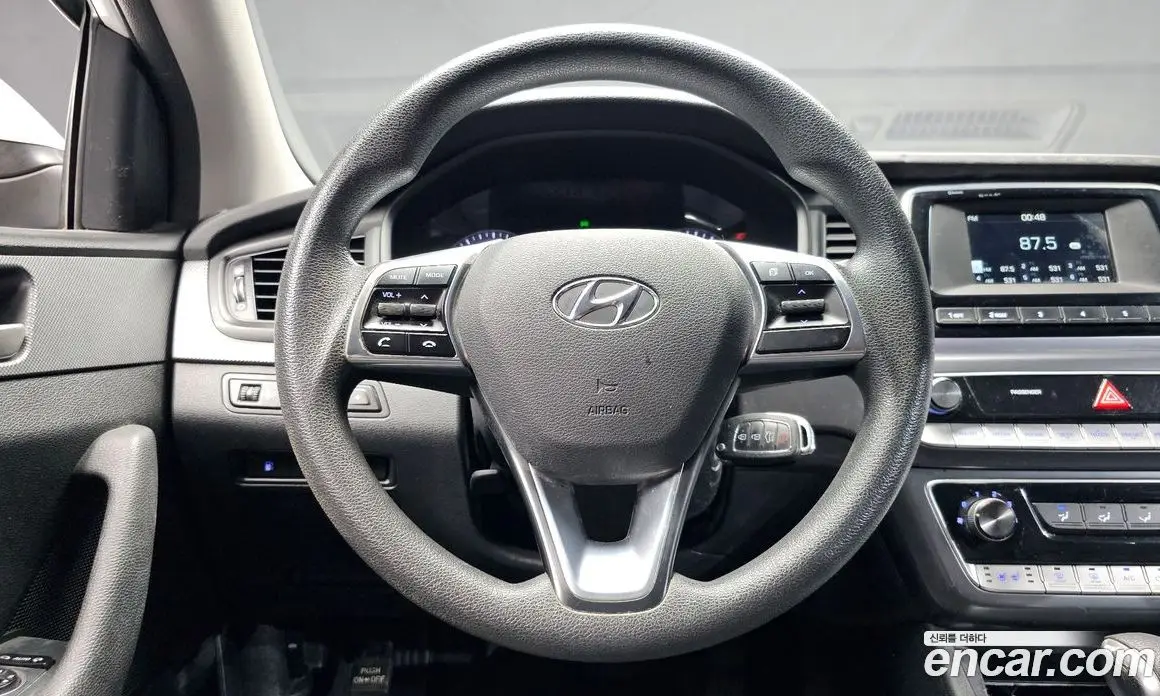 Hyundai Sonata 2017 2.0 автомат (гидро), фото 13 Hyundai Sonata 2017 2.0 автомат (гидро), фото 13