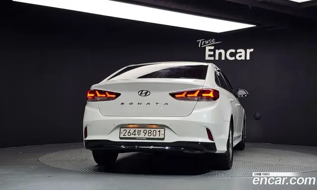 Hyundai Sonata 2017 2.0 автомат (гидро), миниатюра 4 Hyundai Sonata 2017 2.0 автомат (гидро), миниатюра 4