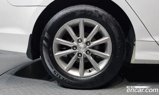 Hyundai Sonata 2017 2.0 автомат (гидро), миниатюра 5 Hyundai Sonata 2017 2.0 автомат (гидро), миниатюра 5