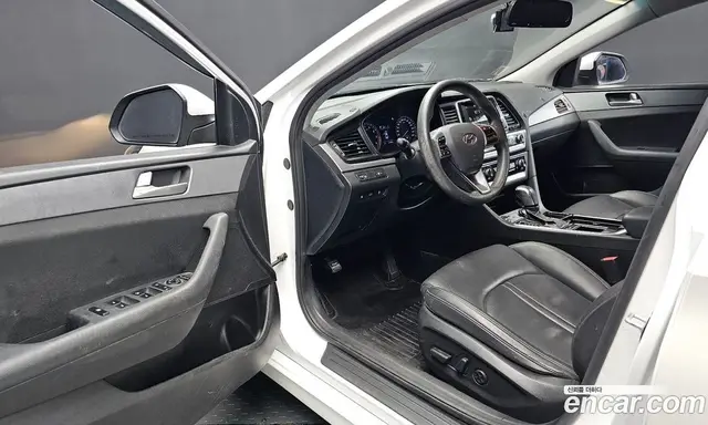 Hyundai Sonata 2017 2.0 автомат (гидро), миниатюра 10 Hyundai Sonata 2017 2.0 автомат (гидро), миниатюра 10