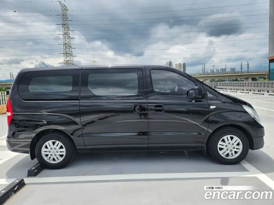 Hyundai Starex 2016 2.5 автомат (гидро), фото 8 Hyundai Starex 2016 2.5 автомат (гидро), фото 8