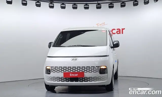 Hyundai Staria 2021 2.2 автомат (гидро), миниатюра 3