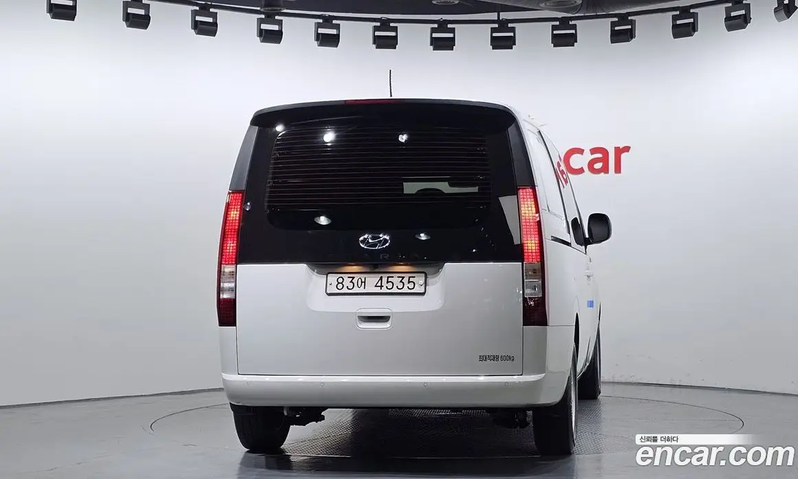 Hyundai Staria 2021 2.2 автомат (гидро), фото 4