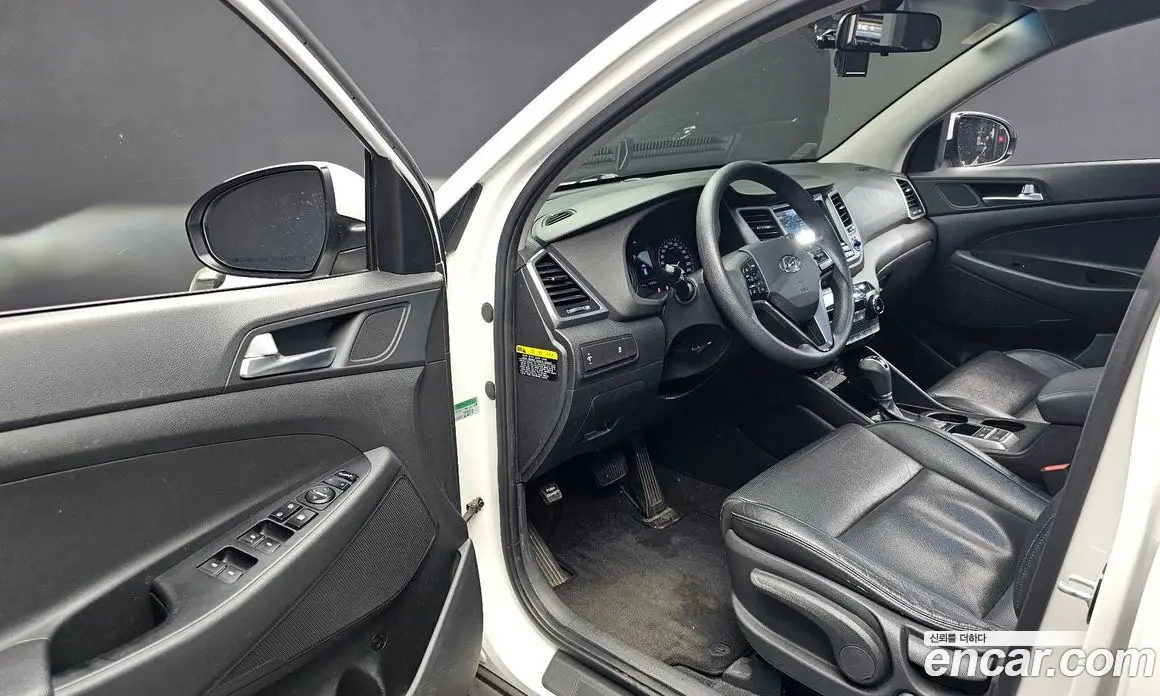 Hyundai Tucson 2015 1.7 автомат (гидро), фото 13 Hyundai Tucson 2015 1.7 автомат (гидро), фото 13