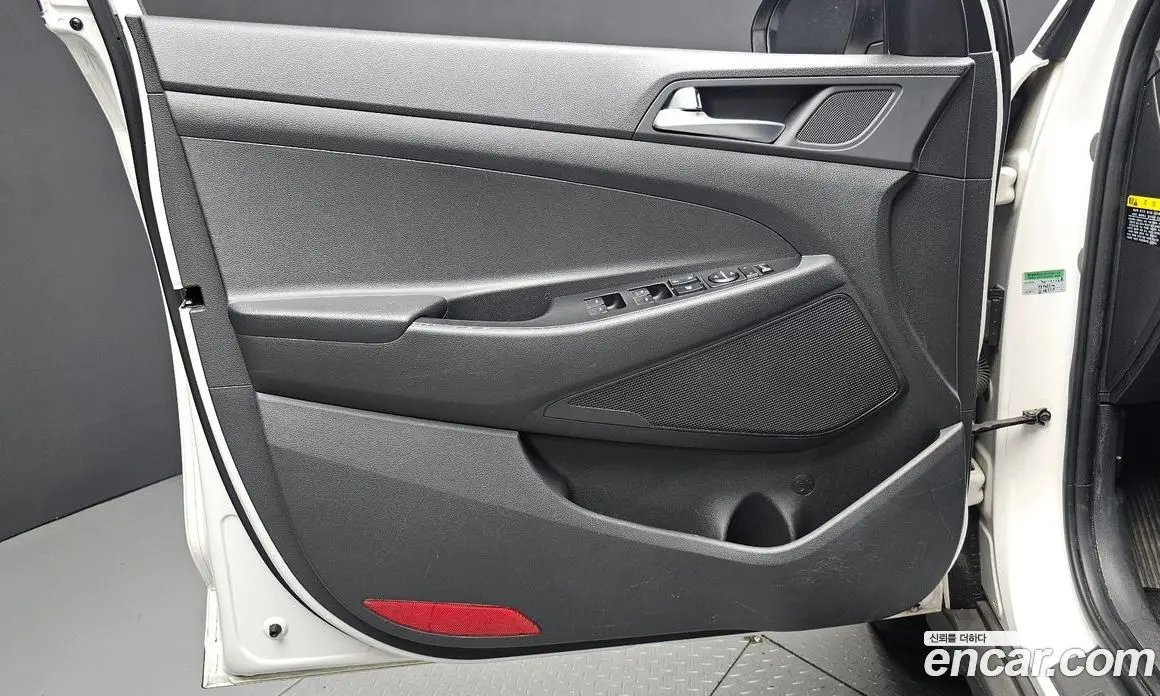 Hyundai Tucson 2015 1.7 автомат (гидро), фото 14 Hyundai Tucson 2015 1.7 автомат (гидро), фото 14