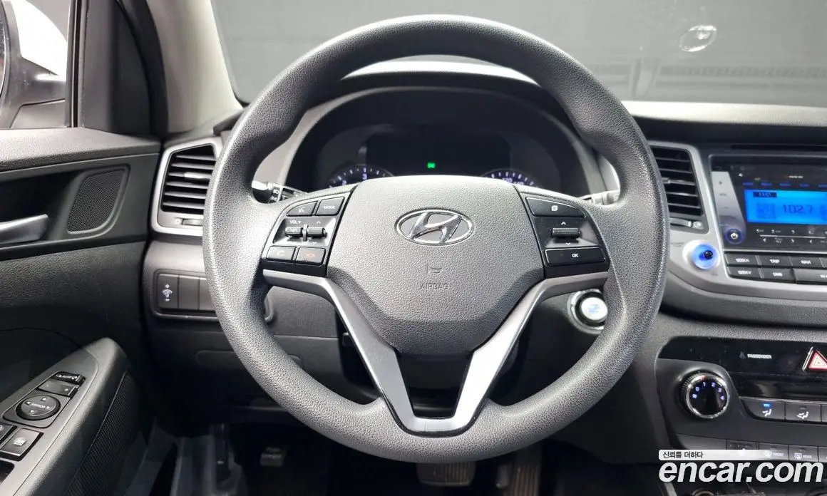 Hyundai Tucson 2015 1.7 автомат (гидро), фото 19 Hyundai Tucson 2015 1.7 автомат (гидро), фото 19