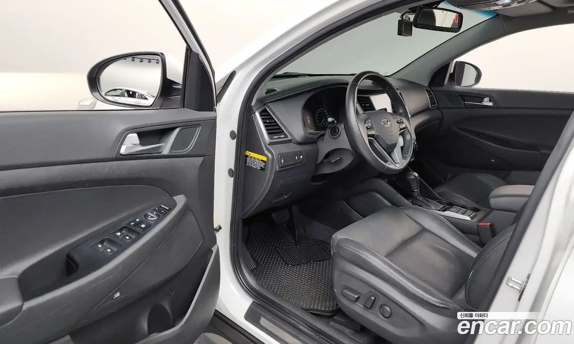 Hyundai Tucson 2016 1.7 автомат (гидро), фото 13 Hyundai Tucson 2016 1.7 автомат (гидро), фото 13