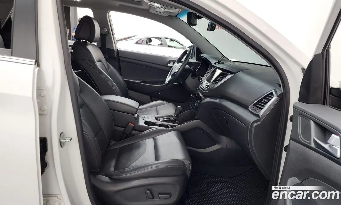 Hyundai Tucson 2016 1.7 автомат (гидро), фото 16 Hyundai Tucson 2016 1.7 автомат (гидро), фото 16