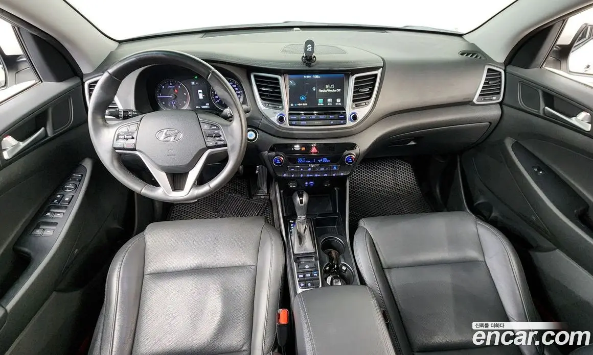 Hyundai Tucson 2016 1.7 автомат (гидро), фото 10 Hyundai Tucson 2016 1.7 автомат (гидро), фото 10