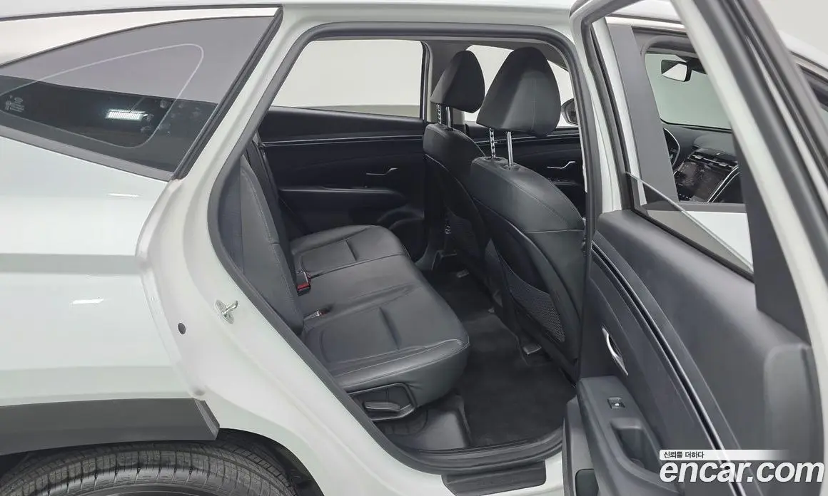 Hyundai Tucson 2022 1.6 автомат (гидро), фото 11