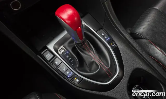 Hyundai Veloster 2018 1.6 автомат (гидро), миниатюра 12