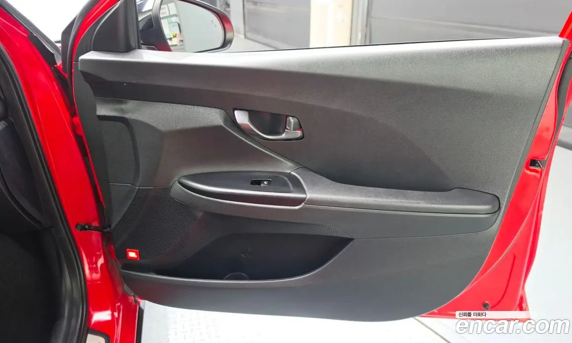 Hyundai Veloster 2018 1.6 автомат (гидро), фото 15 Hyundai Veloster 2018 1.6 автомат (гидро), фото 15
