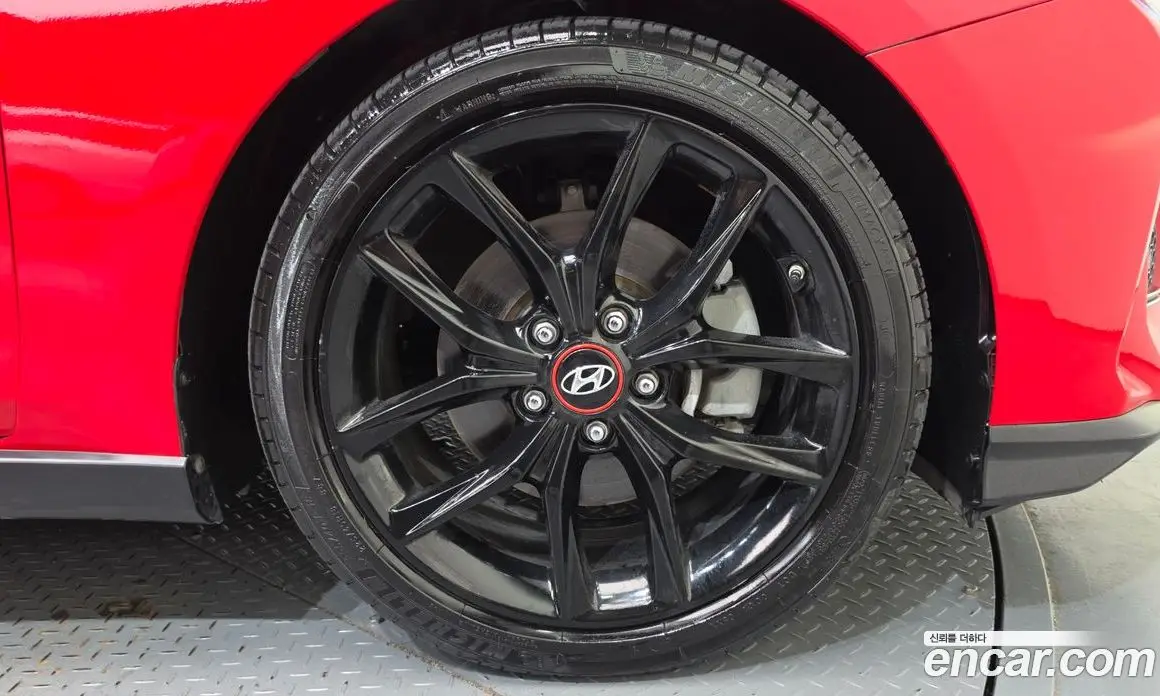Hyundai Veloster 2018 1.6 автомат (гидро), фото 7 Hyundai Veloster 2018 1.6 автомат (гидро), фото 7
