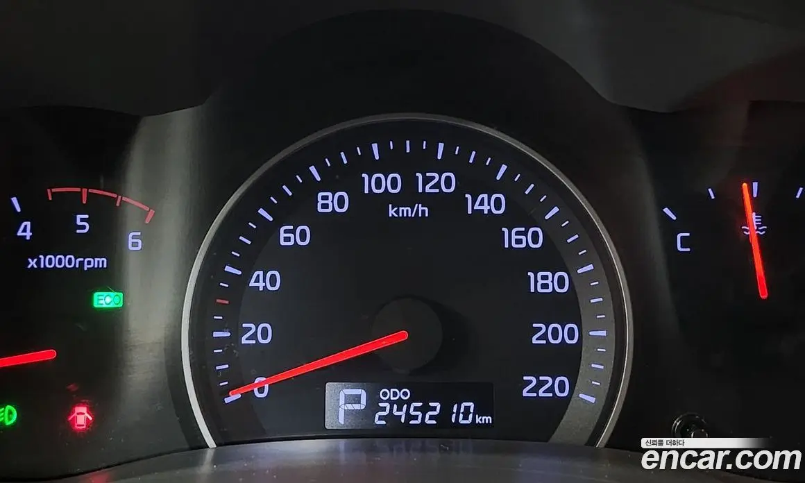Kia Carnival 2013 2.2 автомат (гидро), фото 14