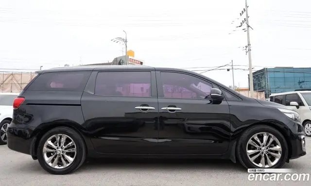 Kia Carnival 2015 2.2 автомат (гидро), миниатюра 5 Kia Carnival 2015 2.2 автомат (гидро), миниатюра 5