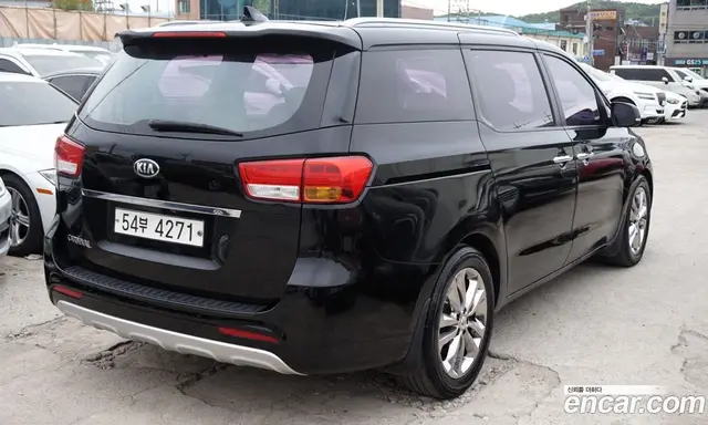 Kia Carnival 2015 2.2 автомат (гидро), миниатюра 6 Kia Carnival 2015 2.2 автомат (гидро), миниатюра 6