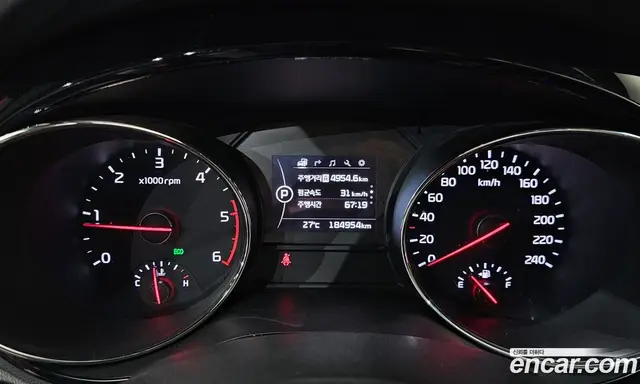 Kia Carnival 2016 2.2 автомат (гидро), миниатюра 11