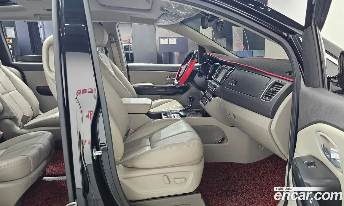 Kia Carnival 2016 2.2 автомат (гидро), фото 16