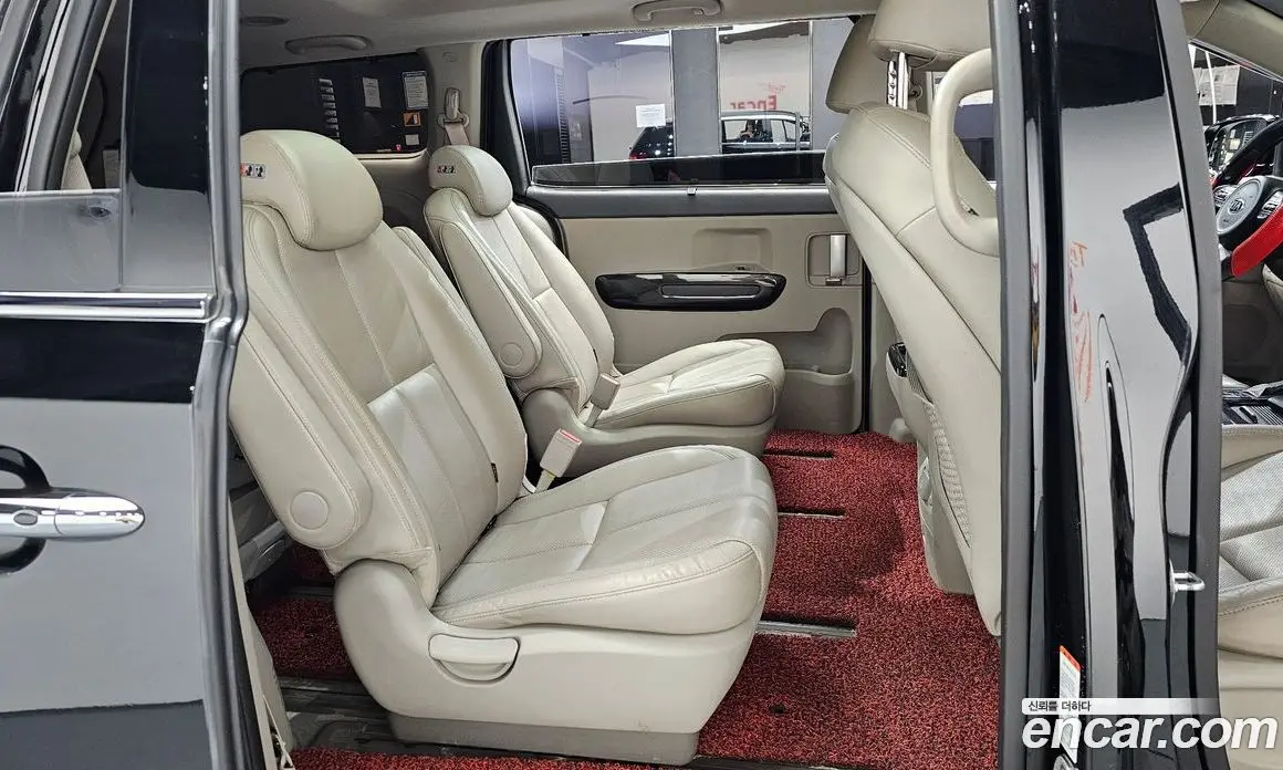 Kia Carnival 2016 2.2 автомат (гидро), фото 17