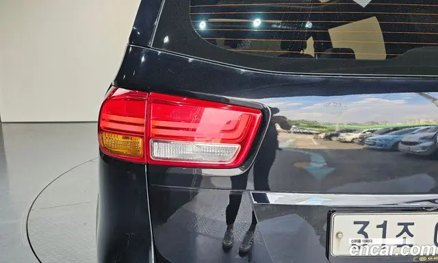 Kia Carnival 2016 2.2 автомат (гидро), миниатюра 9
