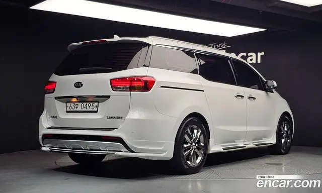 Kia Carnival 2016 2.2 автомат (гидро), миниатюра 2