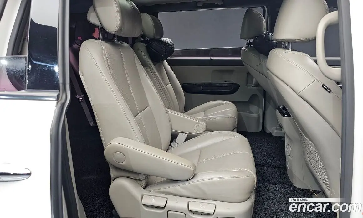 Kia Carnival 2016 2.2 автомат (гидро), фото 11