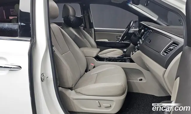 Kia Carnival 2016 2.2 автомат (гидро), миниатюра 12