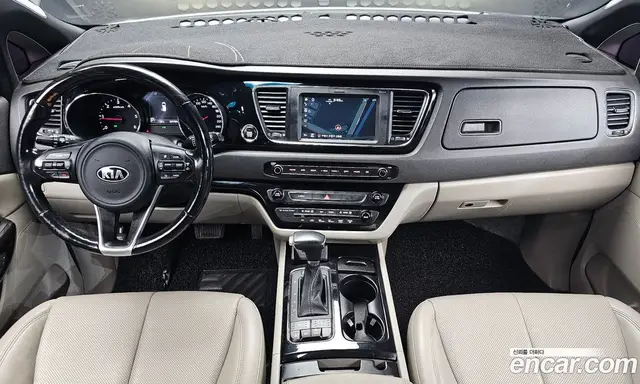 Kia Carnival 2016 2.2 автомат (гидро), миниатюра 7