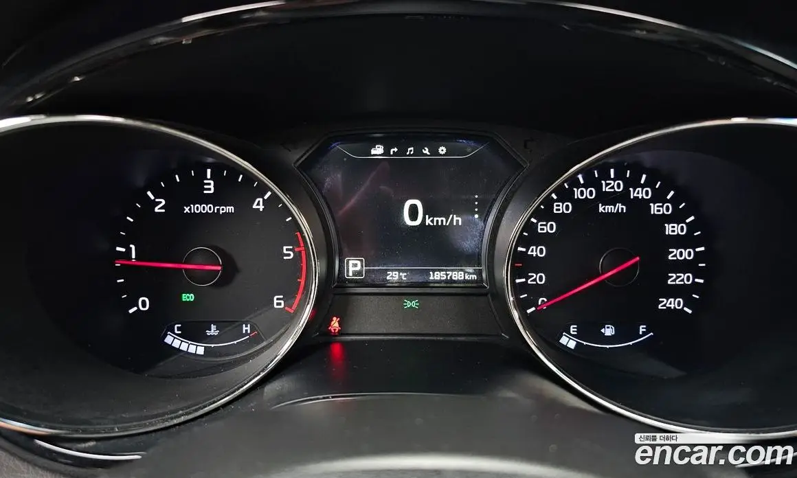 Kia Carnival 2016 2.2 автомат (гидро), фото 8