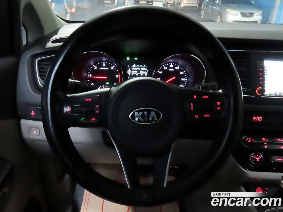Kia Carnival 2016 2.2 автомат (гидро), фото 11 Kia Carnival 2016 2.2 автомат (гидро), фото 11