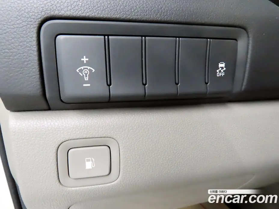 Kia Carnival 2016 2.2 автомат (гидро), фото 16 Kia Carnival 2016 2.2 автомат (гидро), фото 16